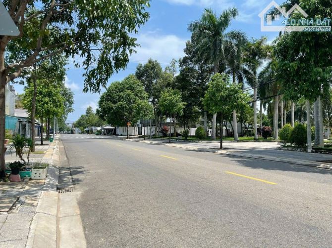 BÁN NHÀ ĐỐI DIỆN CÔNG VIÊN - ĐƯỜNG  NGUYỄN VĂN HƯỞNG, TP BÀ RỊA ( PHƯỜNG TAM LONG, TP HCM - 4
