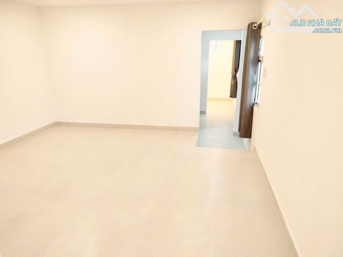 CĂN GÓC 2 TẦNG THOÁNG MÁT DT:48m2 Huỳnh tấn phát Q7 sát khu Nam Long chỉ 5.2 Đồng - 4