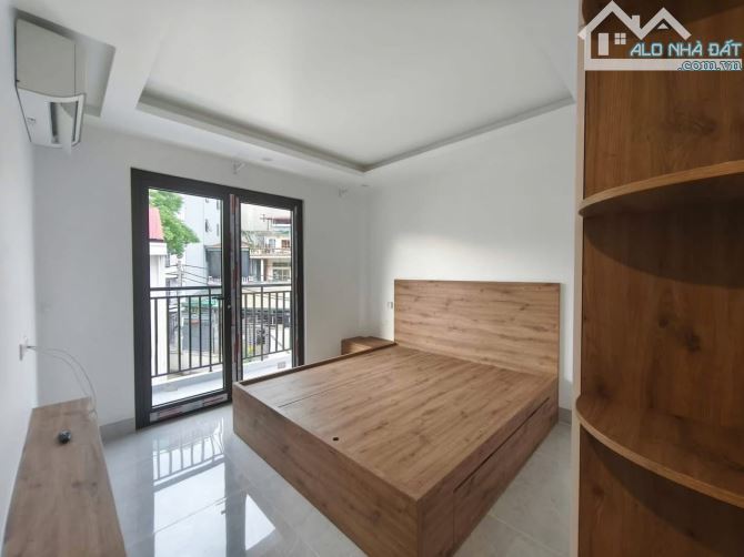 NHÀ VỊ TRÍ VÀNG PHƯỜNG BỒ ĐỀ, LONG BIÊN - LÔ GÓC - Ô TÔ ĐỖ CỬA - 4