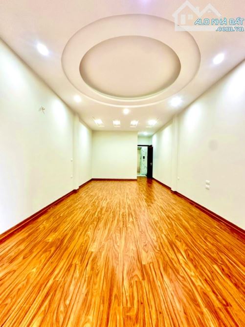 👉NHÀ MỚI ĐẲNG CẤP , 7 TẦNG THANG MÁY - FULL NỘI THẤT CƠ BẢN - NGÕ RỘNG THOÁNG - 4