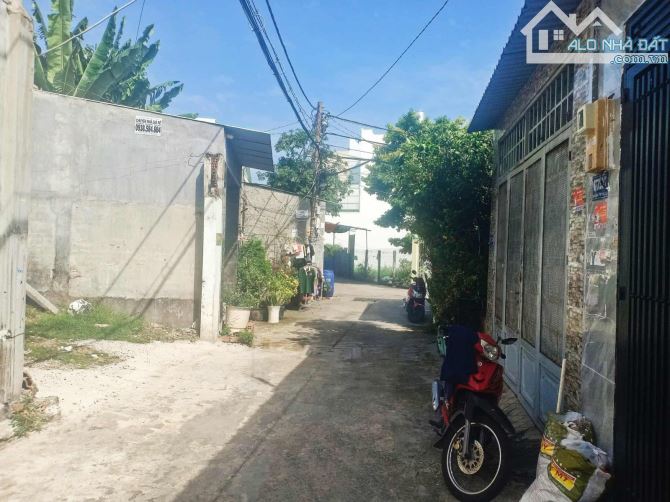 NHÀ GÁC LỬNG 52M2 – ÔTÔ TỚI CỬA - GIÁ CHỈ 3,45 TỶ CÒN TL HIỆP THÀNH Q12 GẦN HIỆP THÀNH CIT - 4