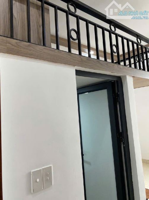 Nhà máy in tiền 🏦 Căn hộ dịch vụ mới tinh - Sát vành đai 3.5 - 7 Tầng 10 Phòng - 9 Tỷ - 4