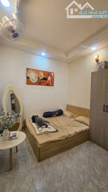 NHÀ ĐẸP TẶNG NỘI THẤT, VÀO Ở NGAY _2TẦNG_ GẦN NHÀ GA T3, CHỢ PHẠM VĂN BẠCH _P15_TÂN BÌNH - 4