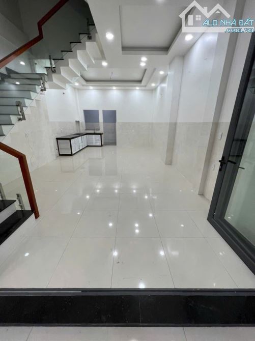 Bank định giá 7ty bán hơn 5 tỷ. 5x16 4 tầng. Khu phân lô 7m. Chợ cầu đồng - 4
