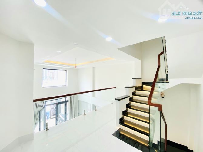 BÁN NHÀ MẶT TIỀN P.1 TRUNG TÂM GÒ VẤP - 50M2- 5 TẦNG MỚI ĐẸP - Ở HAY CHO THUÊ  TỐT- CHỈ 5. - 4