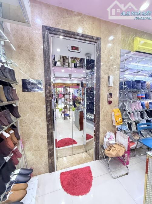 Bán Gấp Nhà Mặt Phố chuyên Vàng Bạc, Đá Quý chợ An Đông, Quận 5 - Ngang lớn 8m - 5 tầng - 4