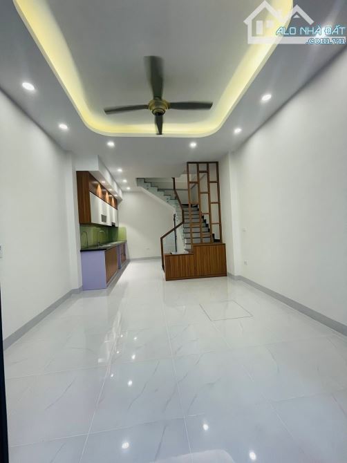 🏡 BÁN NHÀ MỚI LẠC LONG QUÂN  34M2 x 5 TẦNG  – FULL NỘI THẤT – 8.3 TỶ - 4