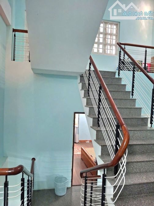 HÀNG HIẾM! Bán nhà 2.5 tầng MT Đa Mặn 5 ngay Bùi Tá Hán, Nam Việt Á - 90m2 - Giá 7 tỷ x - 4