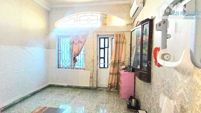 CỰC HIẾM  CĂN NHÀ 3 TẦNG CŨ –TUYẾN 2 HÙNG DUỆ VƯƠNG, THƯỢNG LÝ – HỒNG BÀNG GIÁ CHỈ  3,65 - 4