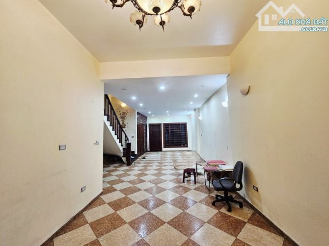 BÁN BIỆT THỰ ĐẲNG CẤP – NỞ HẬU – KHU VIP – TRUNG TÂM CẦU GIẤY - 4