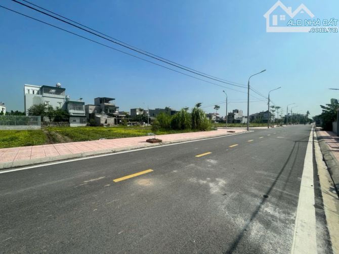 Cần bán LÔ GÓC 125,1m -1,3xx tỷ ,Mặt tiền hơn 7m -  Đường 2 ô tô tránh nhau - 4