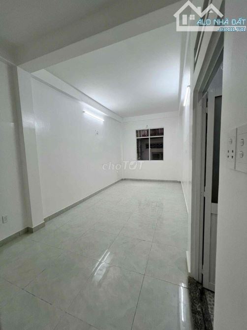 Nhà HXH Đoàn Văn Bơ, P.9, Quận 4 | 3 x 8 | Trệt 2 Lầu ST | 4PN 3WC | Giá 16tr - 4