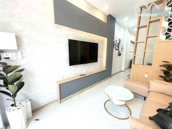 MẶT TIỀN KINH DOANH NGUYỄN TRỌNG TUYỂN - DTSD 50M2, 2 TẦNG - GIÁ CHỈ 6.6 TỶ - 4