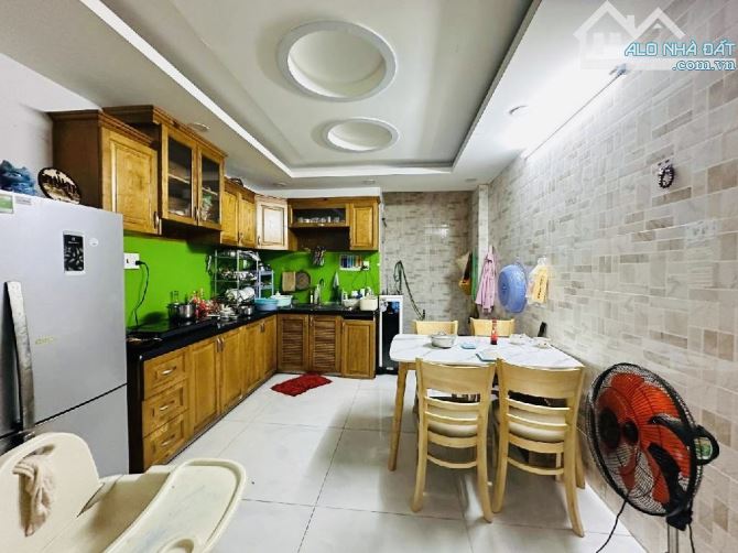 Bán nhà Phan Huy Ích, Hẻm 5m, 53m2, 4 Phòng Ngủ, 5 tầng, 6 Tỷ xxx - 4