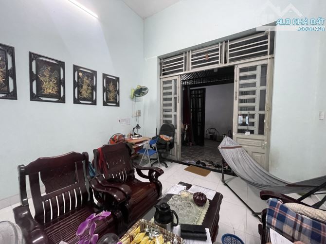 HIẾM - Nguyễn Văn Quá - Đông Hưng Thuận - Q12 - Nhà 70M2 - SHR - 4