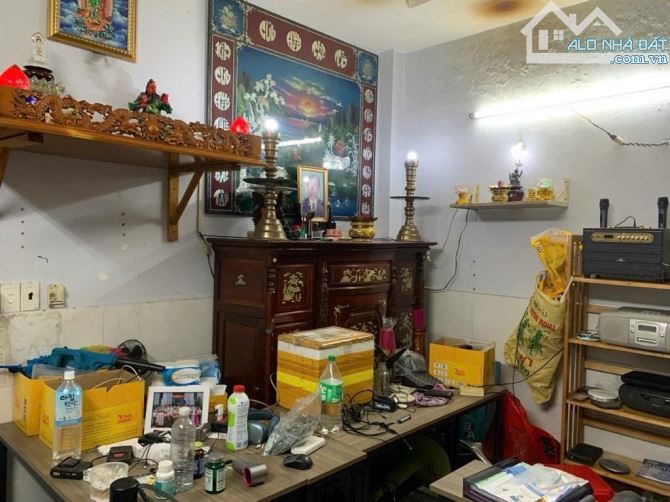 Gần MT Tỉnh Lộ 10 - giáp khu Tên Lửa 5
