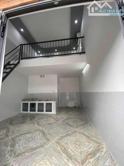 BÁN DÃY TRỌ 4 PHÒNG + NHÀ 1 LẦU MẶT TIỀN TRƯỚC SỔ RIÊNG 1ty200tr - 4
