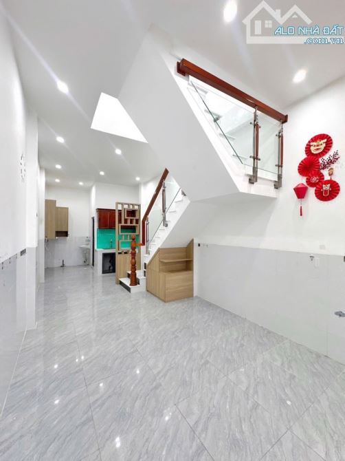 NẮM CHÍNH CHỦ BÁN NHÀ 2 TẦNG HẺM 24 NGUYỄN TRÃI - 4