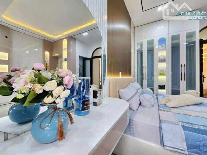 📌📌📌LÀM VIỆC TRỰC TIẾP GIÁ TỐT !!!bán nhà 3 tầng mặt tiền lê văn thịnh - 4