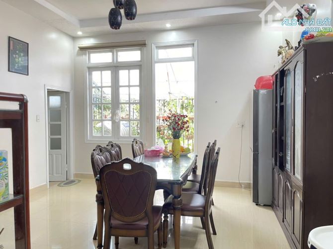 NHÀ BÁN - ĐƯỜNG NGUYỄN HỮU CẢNH - P.LÂM VIÊN (P8) - ĐÀ LẠT - 3P.NGỦ - 183.7M2 - 8.6 TỶ - 4