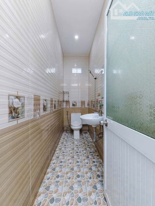 NẮM CHÍNH CHỦ BÁN NHÀ 2 TẦNG HẺM 11 NGUYỄN VĂN LINH - 4
