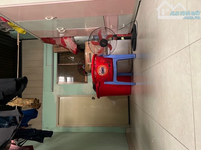 BÁN NHÀ CŨ GẦN 62m2 - HẺM 4M 1 TRỤC - SÁT MT AN DƯƠNG VƯƠNG Q.5 - NHỈNH 9 TỶ - 4
