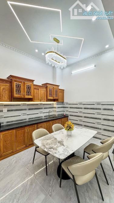 NẮM CHÍNH CHỦ BÁN NHÀ 2 TẦNG HẺM TỔ 3 NGUYỄN VĂN LINH - 4