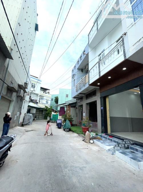 CHUYỂN NHƯỢNG NHÀ 3 TẦNG MỚI, ĐƯỜNG NỘI BỘ Ô TÔ LÊ THANH NGHỊ GIÁ RẺ NHẤT KHU, QUI NHƠN. - 4