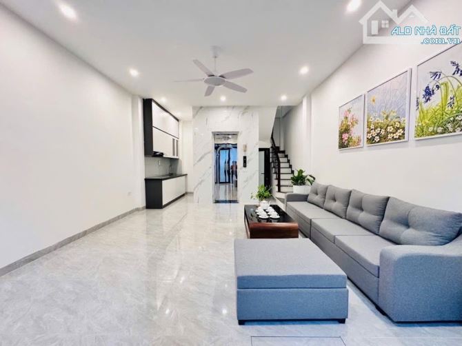 HOÀNG HOA THÁM 6 TẦNG THANG MÁY-DT 45M GIÁ 11,7 TỶ GẦN Ô TÔ - 4