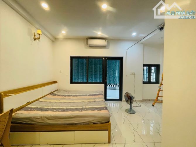 Nhà mới đẹp – 38.5m² ngang 5.7m – Hẻm xe hơi, full nội thất – P10, Tân Bình – Giá 4.9 tỷ - 4