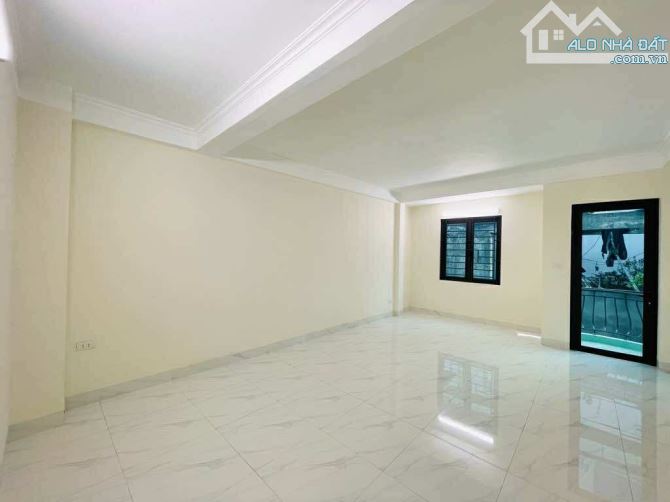 PHÂN LÔ QUÂN ĐỘI - ÔTÔ TRÁNH - 2 THOÁNG TRƯỚC SAU - DÂN XÂY -  60M2 X 4T - MT 4.5 - 4