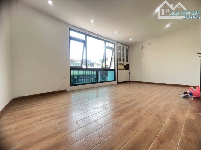 DIỆN TÍCH RỘNG - GIÁ RẺ - GẦN OTO - 6 TẦNG THANG MÁY - ĐỐNG ĐA - 8.5 TỶ - 4