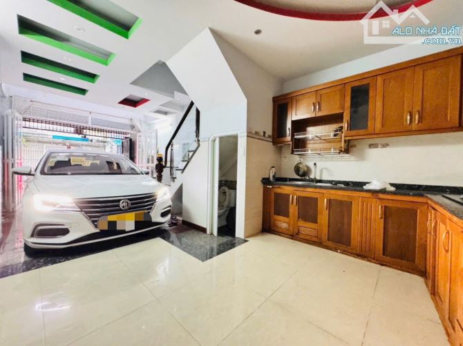 NHỈNH 5 TỶ,CẦN BÁN NHANH NHÀ ĐẸP 5 TẦNG BÙI QUANG LÀ GÒ VẤP,4*10M,DÒNG TIỀN 30 TRIỆU/THÁNG - 4