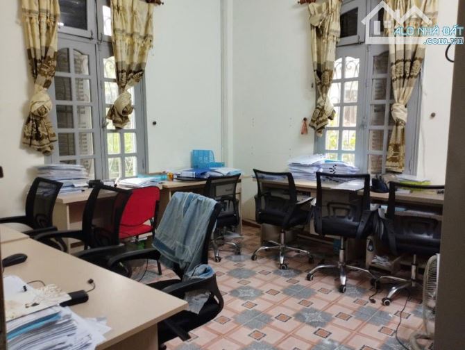 BÁN NHÀ NGÕ 29 VŨ THẠNH, ĐỐNG ĐA, Ô TÔ ĐỖ CỬA, KINH DOANH, PHÂN LÔ 37m2 5T MT 6,3 12,6 tỷ - 4