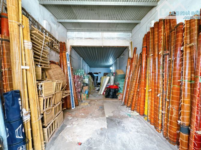 Bán đất tặng nhà kho 183m2 thổ cư 100% gần chợ đầu mối Tân Biên Biên Hòa  3tỷ990 - 4