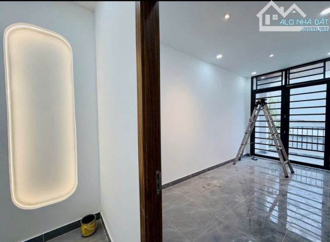 Bán nhà trệt lầu, đường THẠNH XUÂN 24, Q12, 5x10m, TẶNG FULL NỘI THẤT, giá 3ty680 - 4