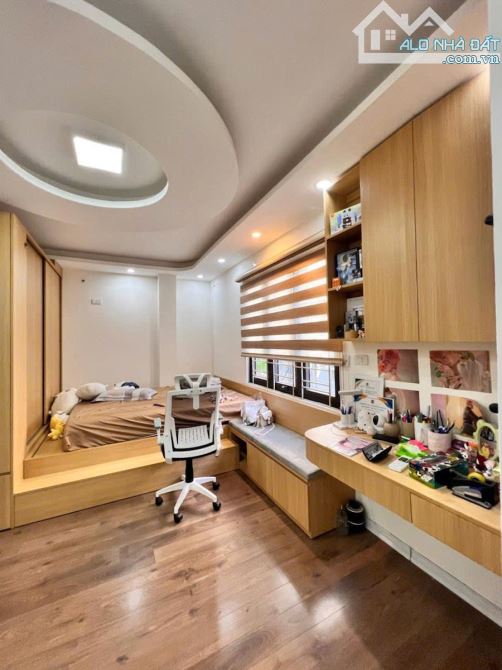 Bán gấp nhà gần hồ Linh Quang, ô tô đỗ 30m, ở và kinh doanh nhỏ, 45m2, mặt tiền rộng - 4