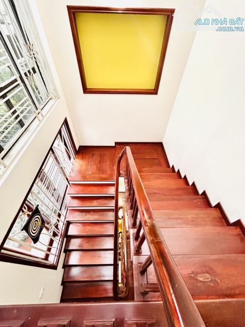Bán nhà phố Bồ Đề - DT 100 m2 - Dân xây chắc chắn, ấm cúng, sạch sẽ, ở ngay - giá 15,9 tỷ - 4