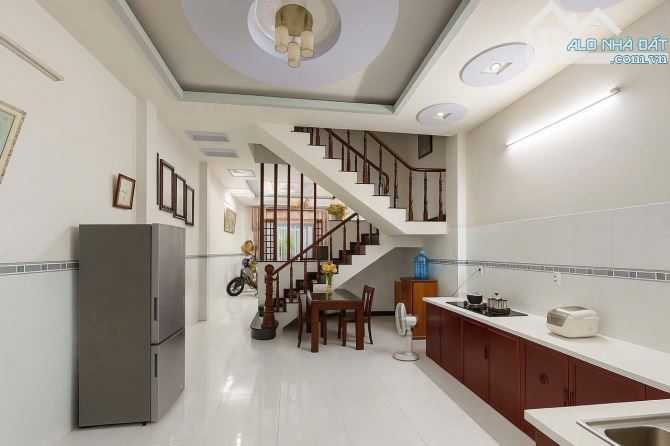 Nhà ngay chợ Chiêu Liêu, buôn bán nhỏ lẻ tốt. 3ty550 - 5