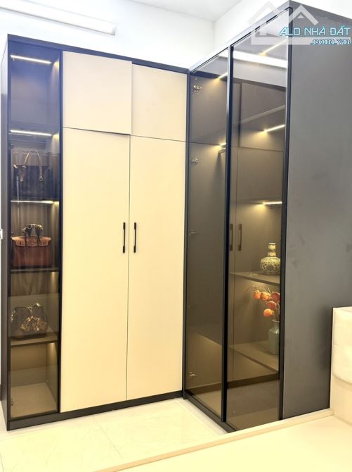 TRUNG PHỤNG , ĐỐNG ĐA, NHÀ ĐẸP FULL NỘI THẤT 33m2. MT RỘNG 5m THOÁNG SÁNG. Ô TÔ GẦN - 5