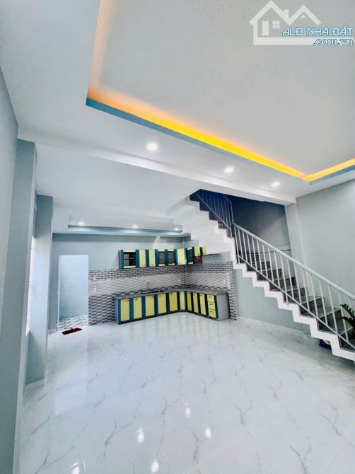 Nhà Thạnh Lộc 31 ( 5M x 12M ) 1 trệt 1 lầu , đường 7M khu dân cư Q12 - 5