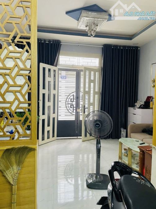 Hẻm Xe Hơi Phan Thị Hành – Nhà Đẹp 2 Tầng – Sát Mặt Tiền Chỉ 4.5 Tỷ - 5