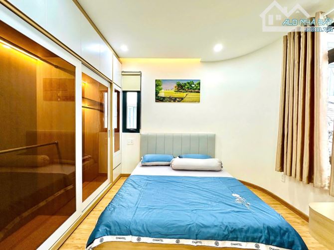 Villa Mini Góc 2 MT Hẻm - Đường CMT8 Tân Bình - Chỉ Hơn 5T - 5