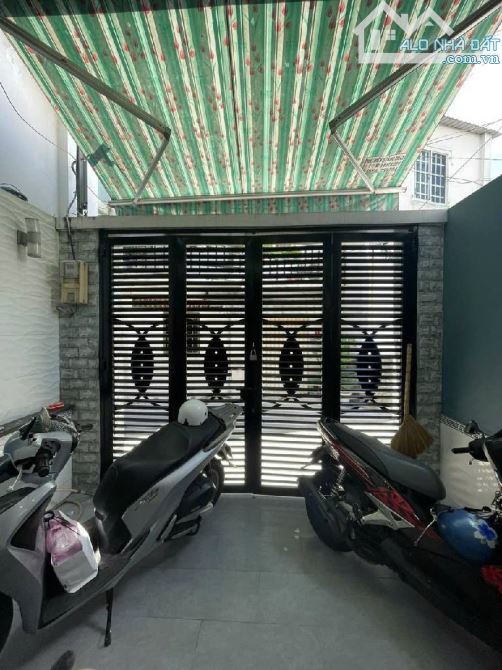 🏡 BÁN NHÀ ĐẸP 4 TẦNG – GẦN MẶT TIỀN – TRUNG TÂM THÀNH PHỐ 📍 Vị trí: Cách mặt tiền chỉ 2 - 5