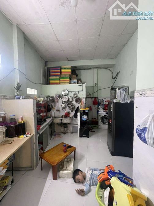 SAU LƯNG UBND XÃ BÀ ĐIỂM - 76M² - SHR - CHỈ NHỈNH 2 TỶ - HẺM XE HƠI - 5