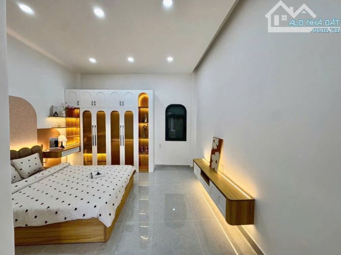 Gấp bán HẠ GIÁ 200 triệu - Chỉ còn 5 tỷ 250 cho Nhà phố 2 Tầng 4mx12m Full nội thất - 5
