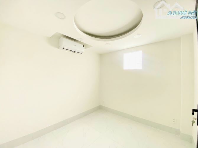 BÁN NHÀ MẶT TIỀN P.1 TRUNG TÂM GÒ VẤP - 50M2- 5 TẦNG MỚI ĐẸP - Ở HAY CHO THUÊ  TỐT- CHỈ 5. - 5