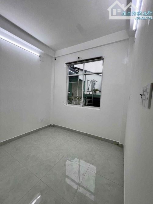 Nhà HXH Đoàn Văn Bơ, P.9, Quận 4 | 3 x 8 | Trệt 2 Lầu ST | 4PN 3WC | Giá 16tr - 5