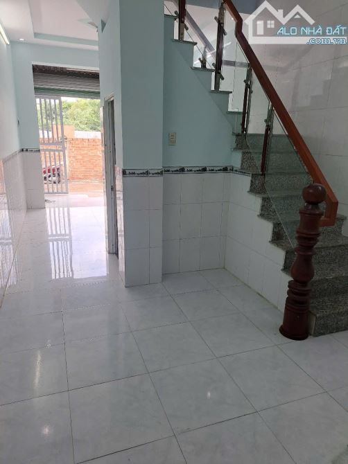 Bán gấp nhà 1 lầu mặt tiền đường ngay sau chợ Đông Thạnh giá 1 tỷ 650 triệu - 5