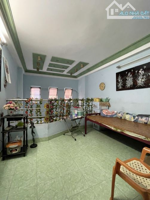 LÝ THƯỜNG KIỆT QUẬN 10 34M2 4 TẦNG, CÁCH MẶT TIỀN 1 CĂN. NHỈNH 6 TỶ - 5